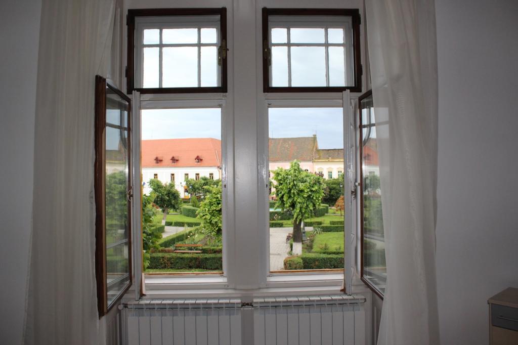 Mediaş Ferdinand Apartments מראה חיצוני תמונה