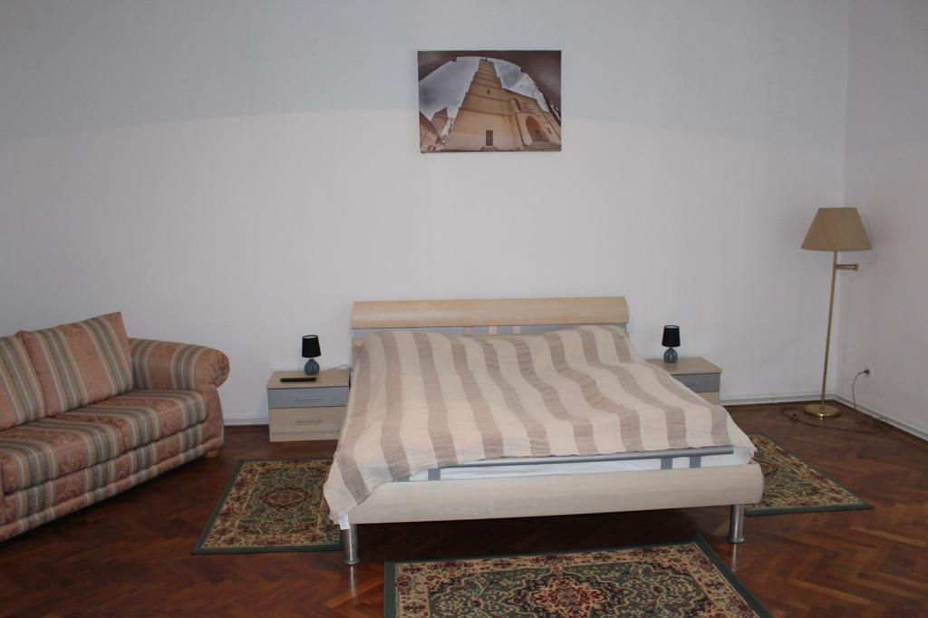 Mediaş Ferdinand Apartments מראה חיצוני תמונה