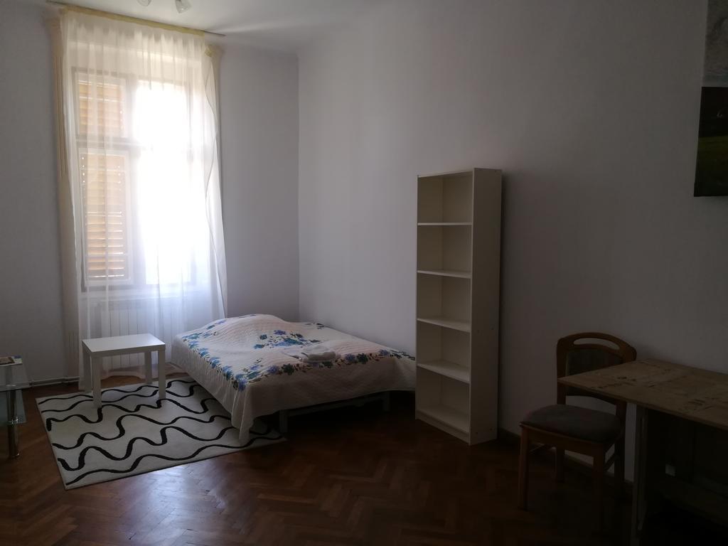 Mediaş Ferdinand Apartments מראה חיצוני תמונה