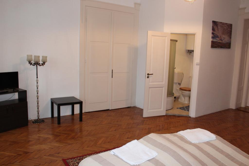 Mediaş Ferdinand Apartments מראה חיצוני תמונה