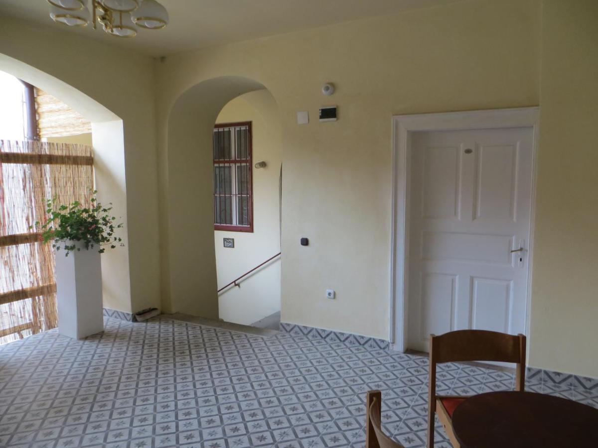 Mediaş Ferdinand Apartments מראה חיצוני תמונה