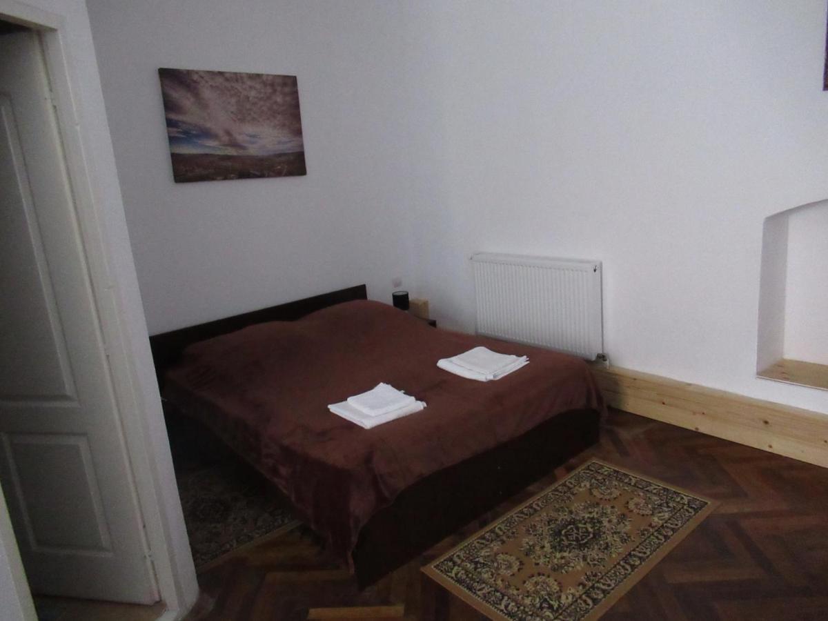 Mediaş Ferdinand Apartments מראה חיצוני תמונה